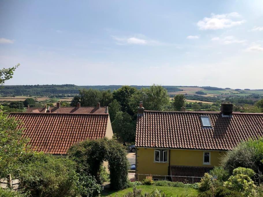 St Anthony'S, Bright Perkily Decorated 3 Bedroom House Ampleforth Exterior photo